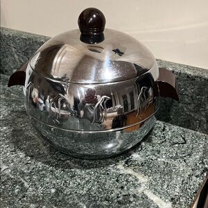 Elegant Stainless Penguin hit and cold server  with Dark Brown Handles